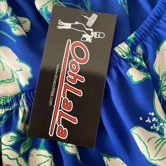 🆕Cherish Off the Shoulder Floral Top M🆕 - Picture 8 of 9